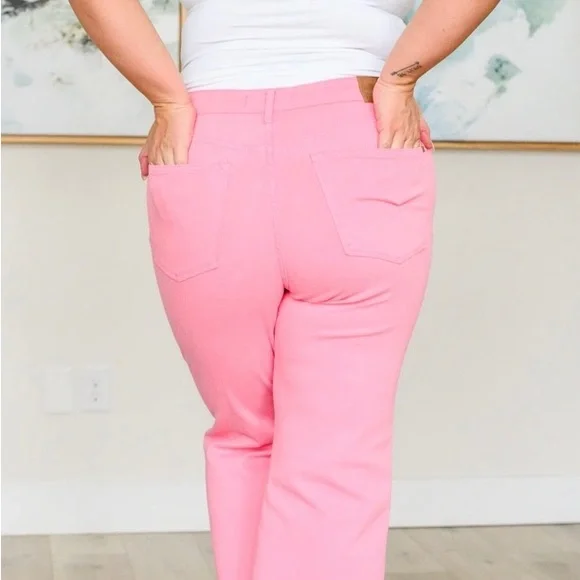 **NWOT**LISA HIGH RISE CONTROL TOP WIDE LEG CROP JEANS IN PINK - Picture 2 of 9